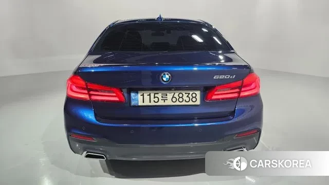 BMW 5 Series (G30) id 3235892 из Кореи 15