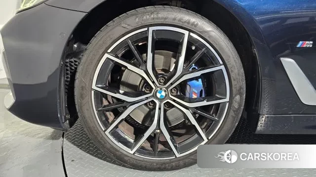 BMW 5 Series (G30) id 3722011 из Кореи 15