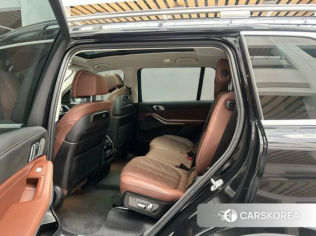 BMW X7 2023 Черный из Китая, фото 6