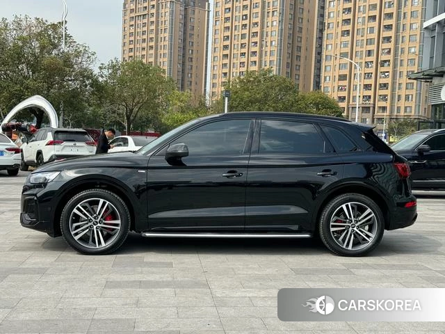 Audi Q5L id 3857940 из Китая 25