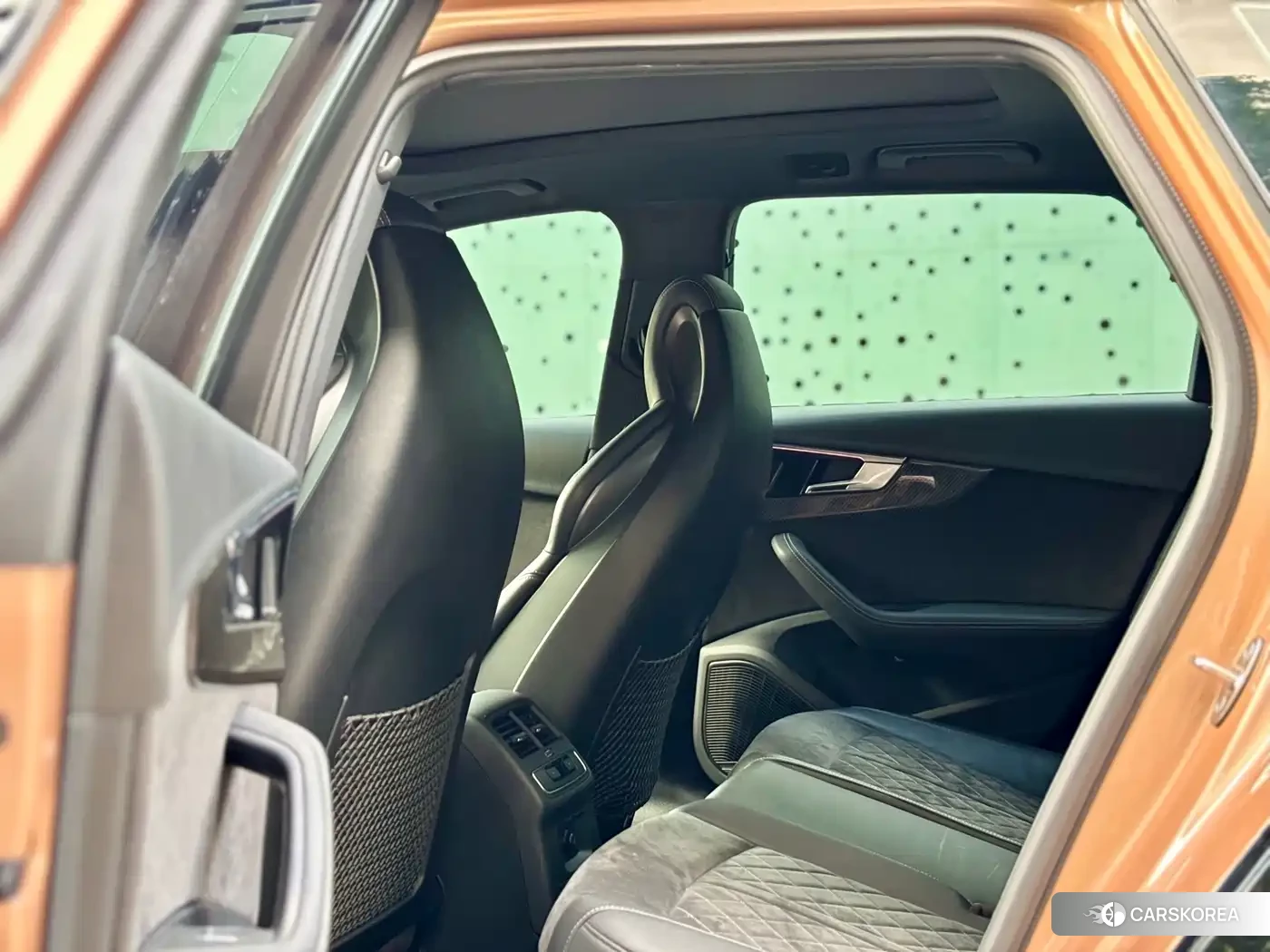 Audi RS 4 2021 Champagne/brown из Китая, фото 6