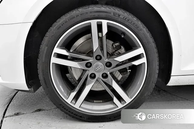 Audi A4 (B9) id 3380122 из Кореи 15