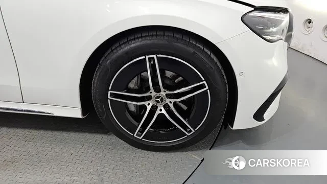 Mercedes-Benz E-Class W214 id 3316154 из Кореи 15