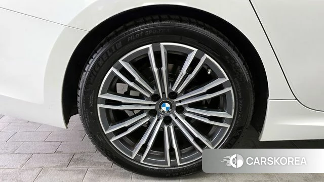BMW 3 Series (G20) id 4303472 из Кореи 26