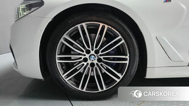 BMW 5 Series (G30) id 4551576 из Кореи 28