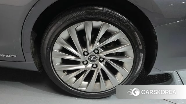 Lexus ES300h 7th generation id 4264291 из Кореи 15