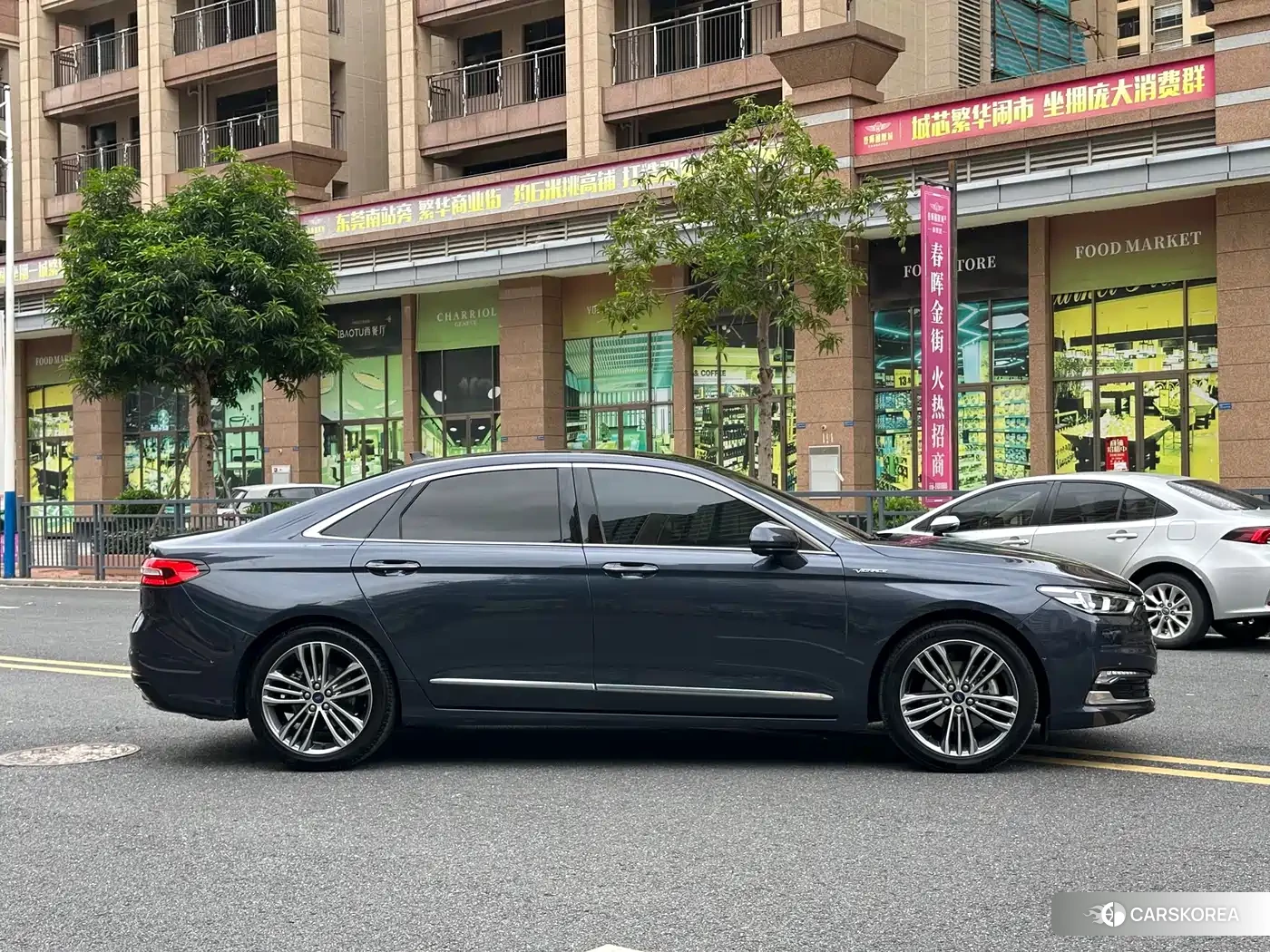 Ford Taurus id 4607133 из Китая 26