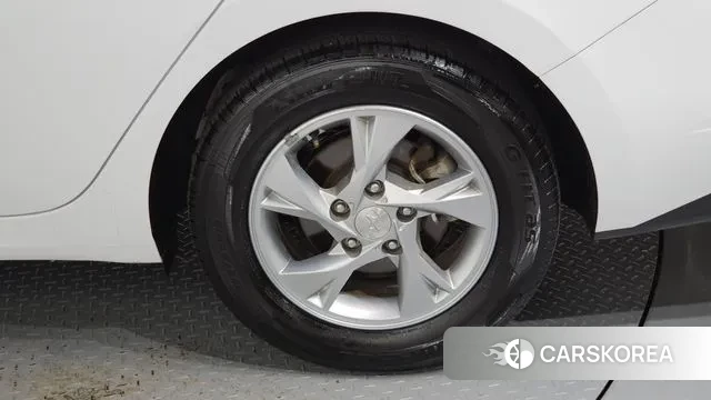 Hyundai Avante (CN7) id 3384821 из Кореи 15