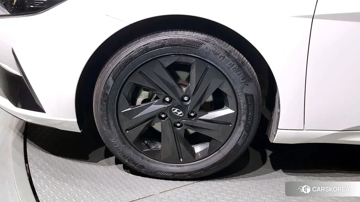 Hyundai Avante Hybrid (CN7) id 1560054 из Кореи 15