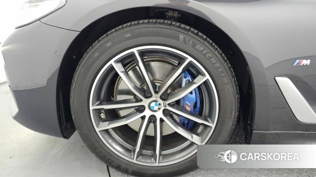 BMW 5 Series (G30) id 4315932 из Кореи 27