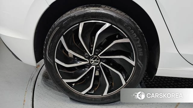 Volkswagen Golf 8th Generation id 4394688 из Кореи 37