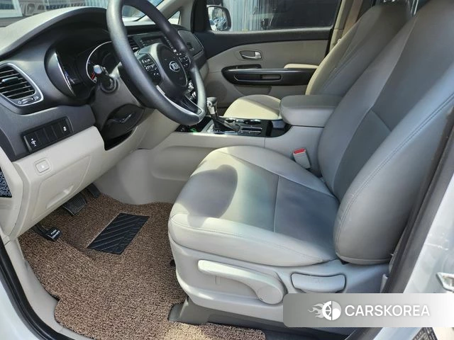 Kia The New Carnival id 4490679 из Кореи 15