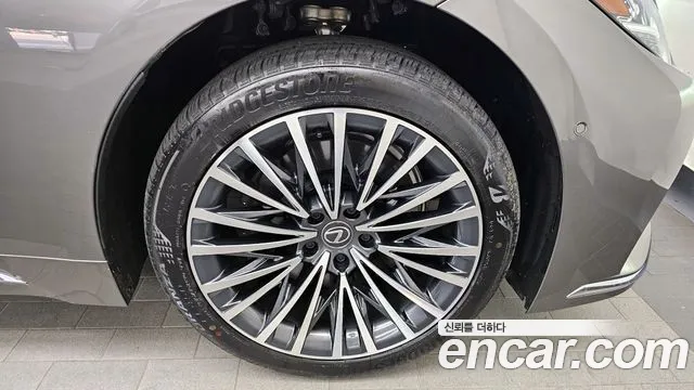 Lexus LS500h 5th generation id 2735549 из Кореи 15