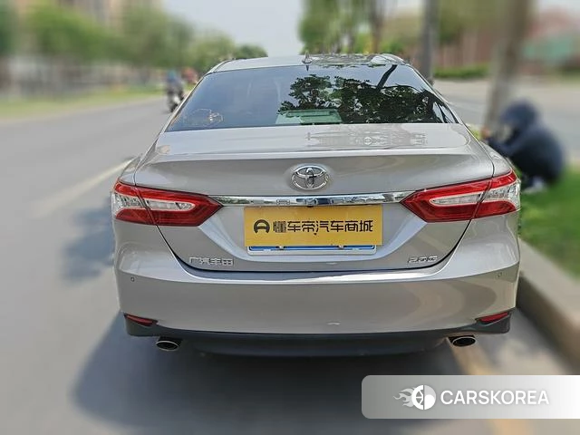 Toyota Camry 2021 Серебристо-серый из Китая, фото 5