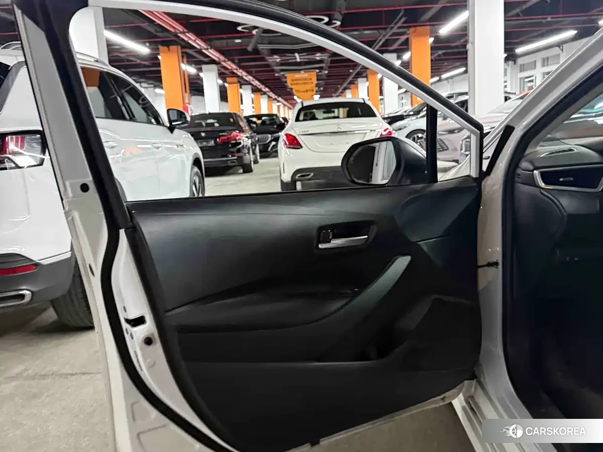 Toyota Corolla id 4577449 из Китая 12