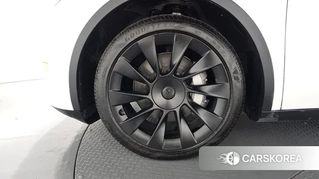 Tesla Model Y id 3383823 из Кореи 15