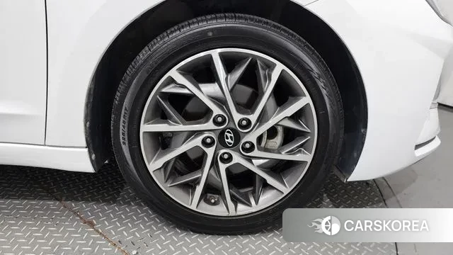 Hyundai The New Avante AD id 3018431 из Кореи 15