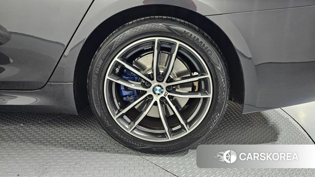 BMW 5 Series (G30) id 3828205 из Кореи 15