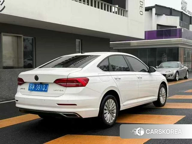Volkswagen Lavida 2022 Белый из Китая, фото 5