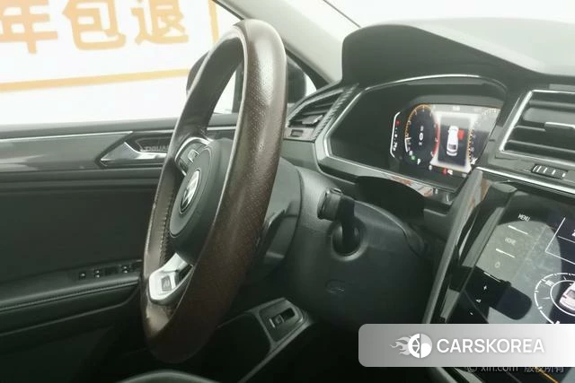 Volkswagen Tiguan L id 4290706 из Китая 19