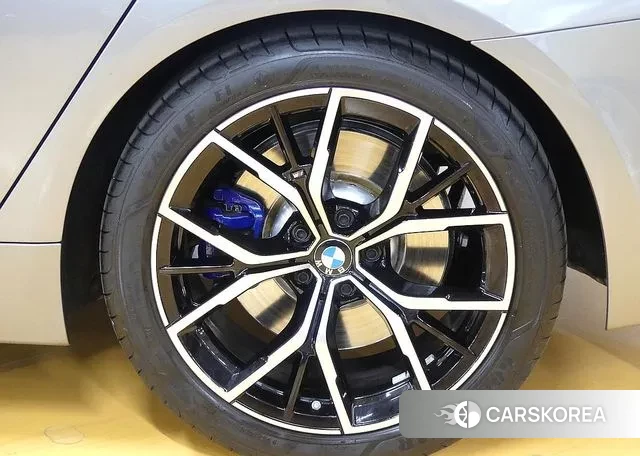 BMW 5 Series (G30) id 3348313 из Кореи 15