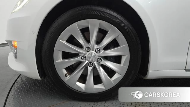 Tesla Model S id 4403255 из Кореи 27