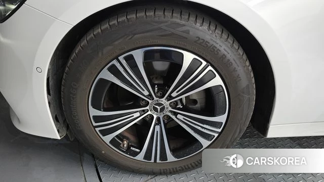 Mercedes-Benz E-Class W214 id 3817310 из Кореи 15