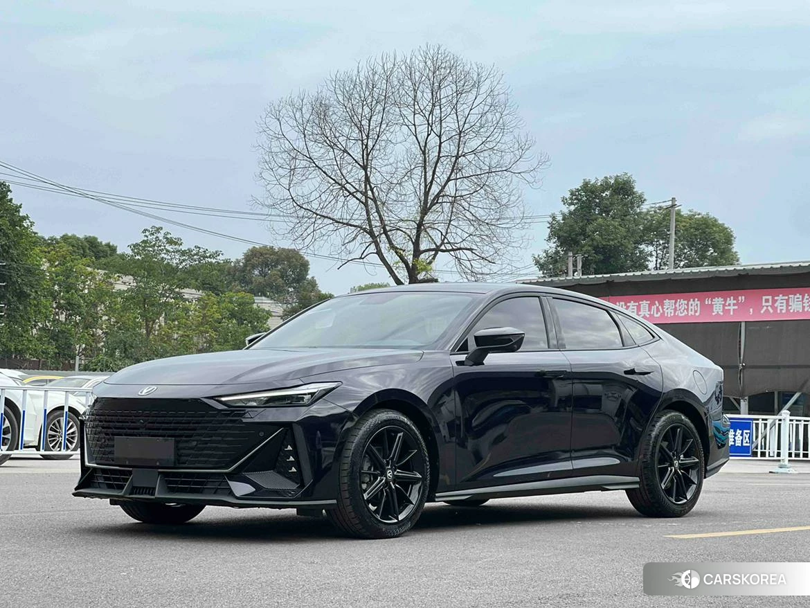 Chang'an UNI-V 2023 Черный из Китая, фото 6