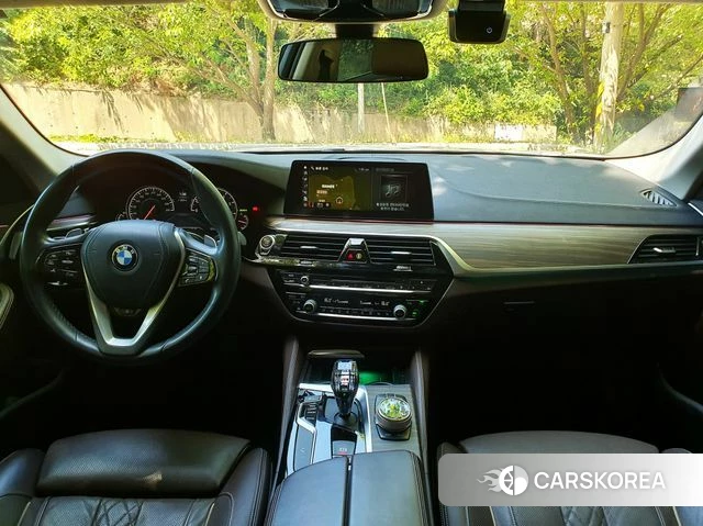 BMW 5 Series (G30) id 4694017 из Кореи 7
