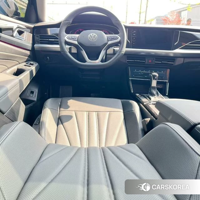 Volkswagen Passat id 3913742 из Китая 7