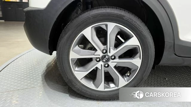 Kia Stonic id 3893803 из Кореи 15