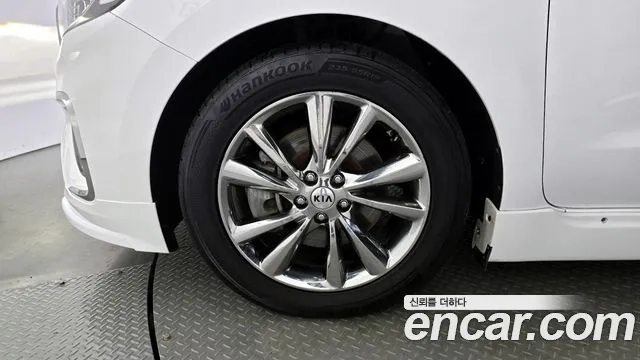 Kia The New Carnival id 2897060 из Кореи 15