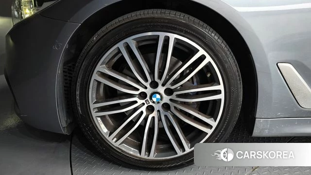 BMW 5 Series (G30) id 4632881 из Кореи 15