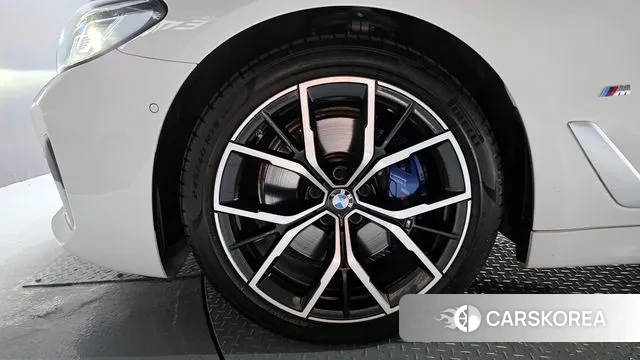 BMW 5 Series (G30) id 3043223 из Кореи 15