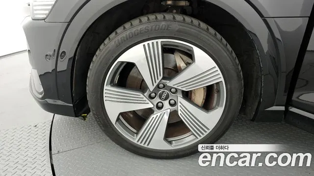 Audi e-Tron id 2838321 из Кореи 15