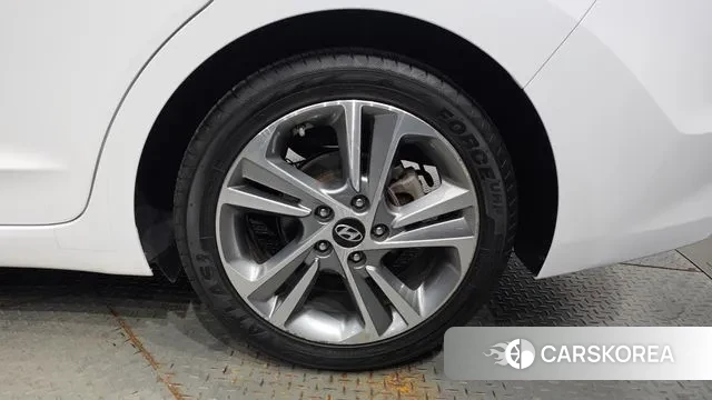 Hyundai Avante AD id 3239175 из Кореи 15