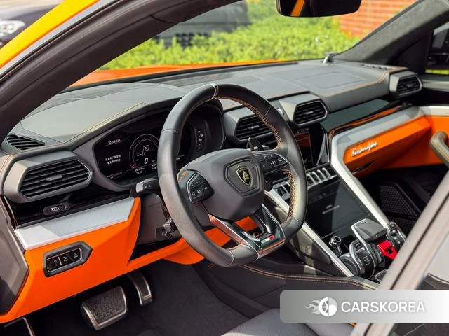 Lamborghini Urus id 3913638 из Китая 15