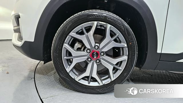 Kia Seltos id 4268474 из Кореи 25