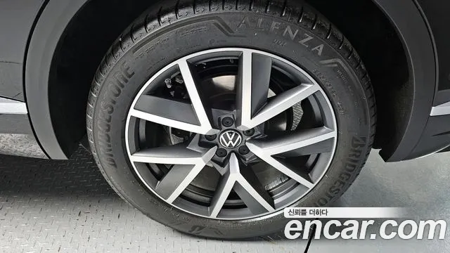 Volkswagen Touareg 3rd generation id 2736225 из Кореи 15