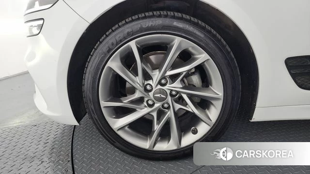 Genesis The New G70 id 3878764 из Кореи 15