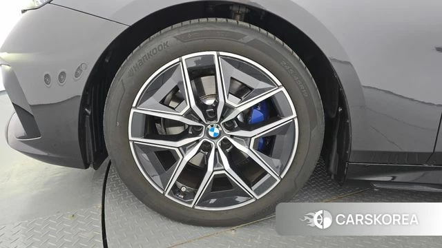 BMW 5 Series (G60) id 4394804 из Кореи 28