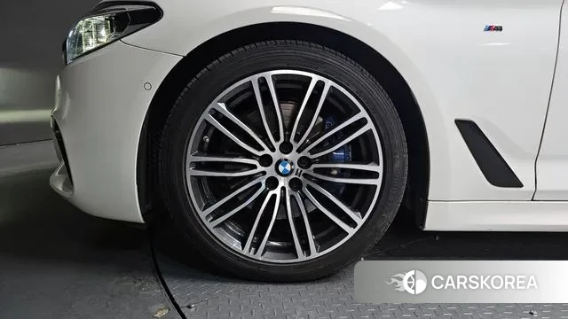 BMW 5 Series (G30) id 3515017 из Кореи 15