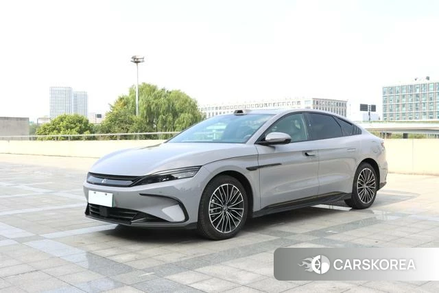 BYD Han DM 2025 Темно-серый из Китая, фото 5