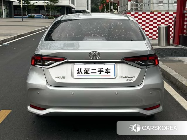Toyota Corolla 2021 Серебристо-серый из Китая, фото 5