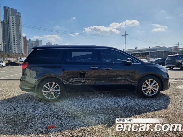 Kia The New Carnival id 2478398 из Кореи 15