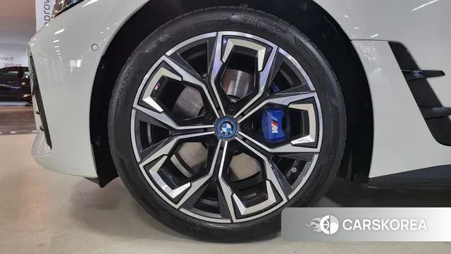 BMW i4 id 3696577 из Кореи 15