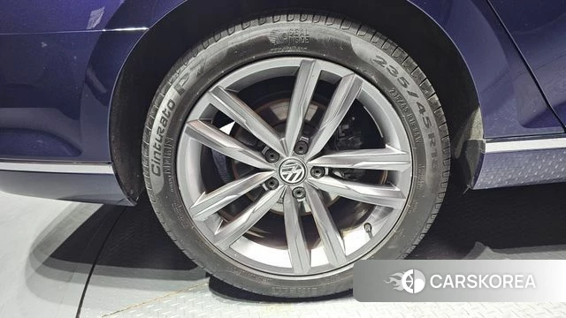 Volkswagen Passat GT (B8) id 4339779 из Кореи 28