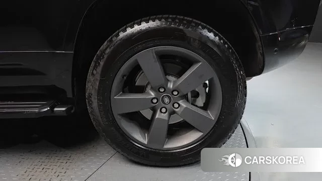 Land Rover Defender (L663) id 3763366 из Кореи 15