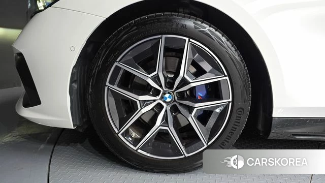 BMW 5 Series (G60) id 4665125 из Кореи 25
