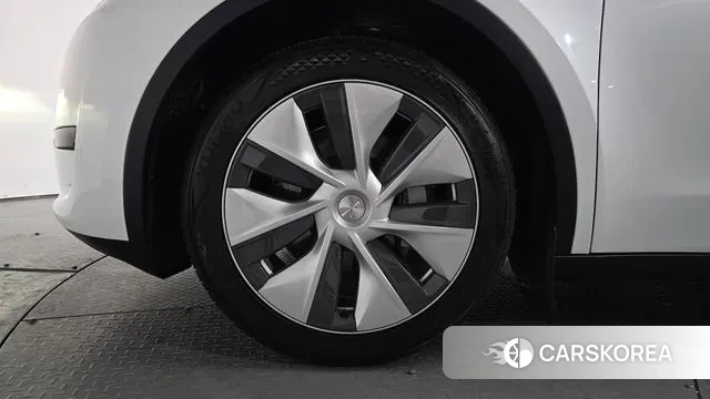 Tesla Model Y id 3580854 из Кореи 15